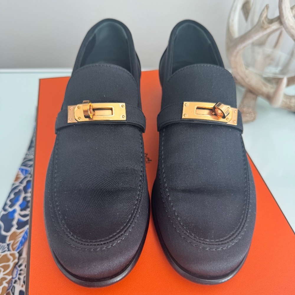 HERMÈS 2023 Destin loafer Suede - Noir / Black Satin Size 37